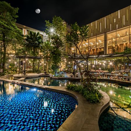 Holiday Inn Cikarang Jababeka By Ihg Екстер'єр фото