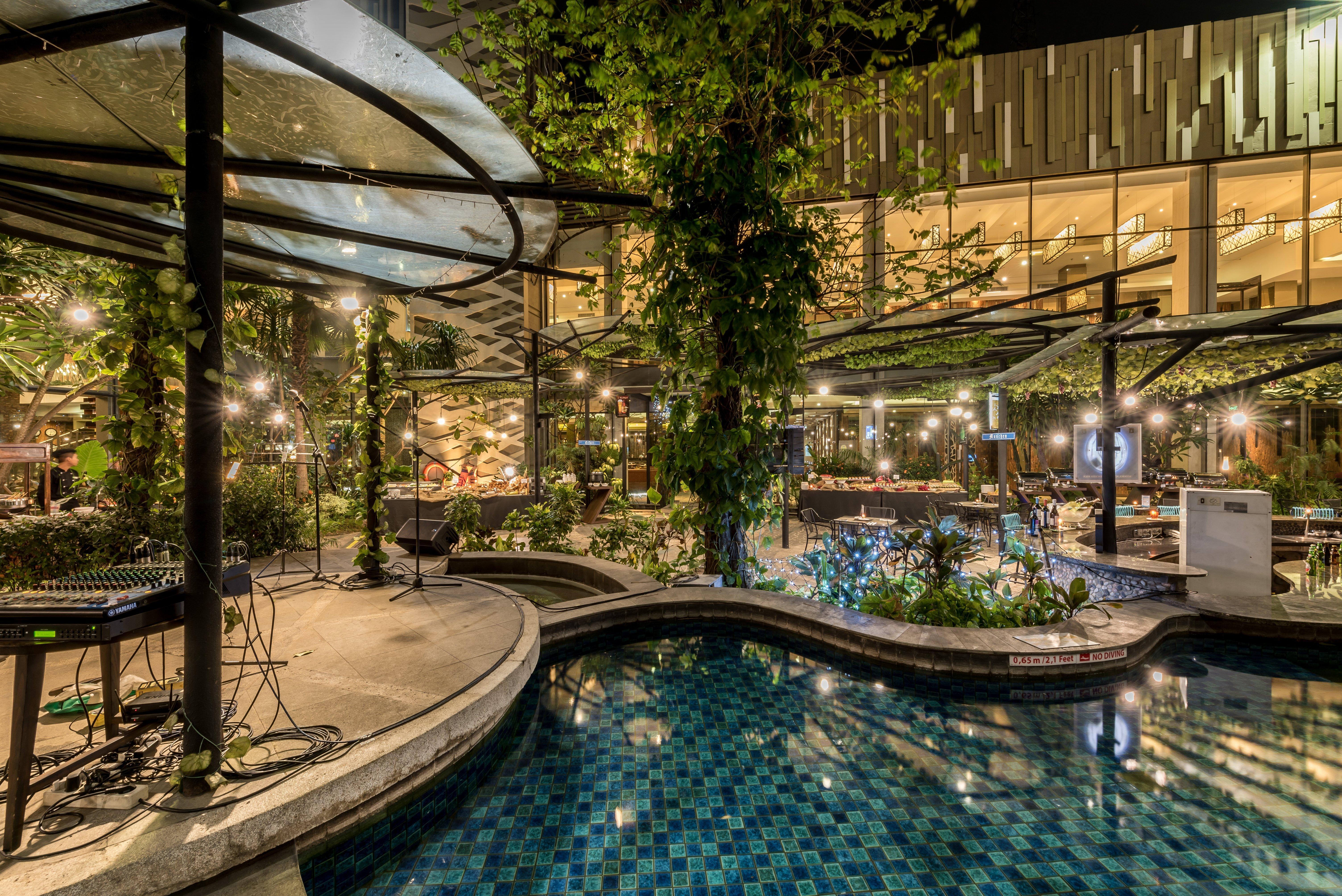 Holiday Inn Cikarang Jababeka By Ihg Екстер'єр фото