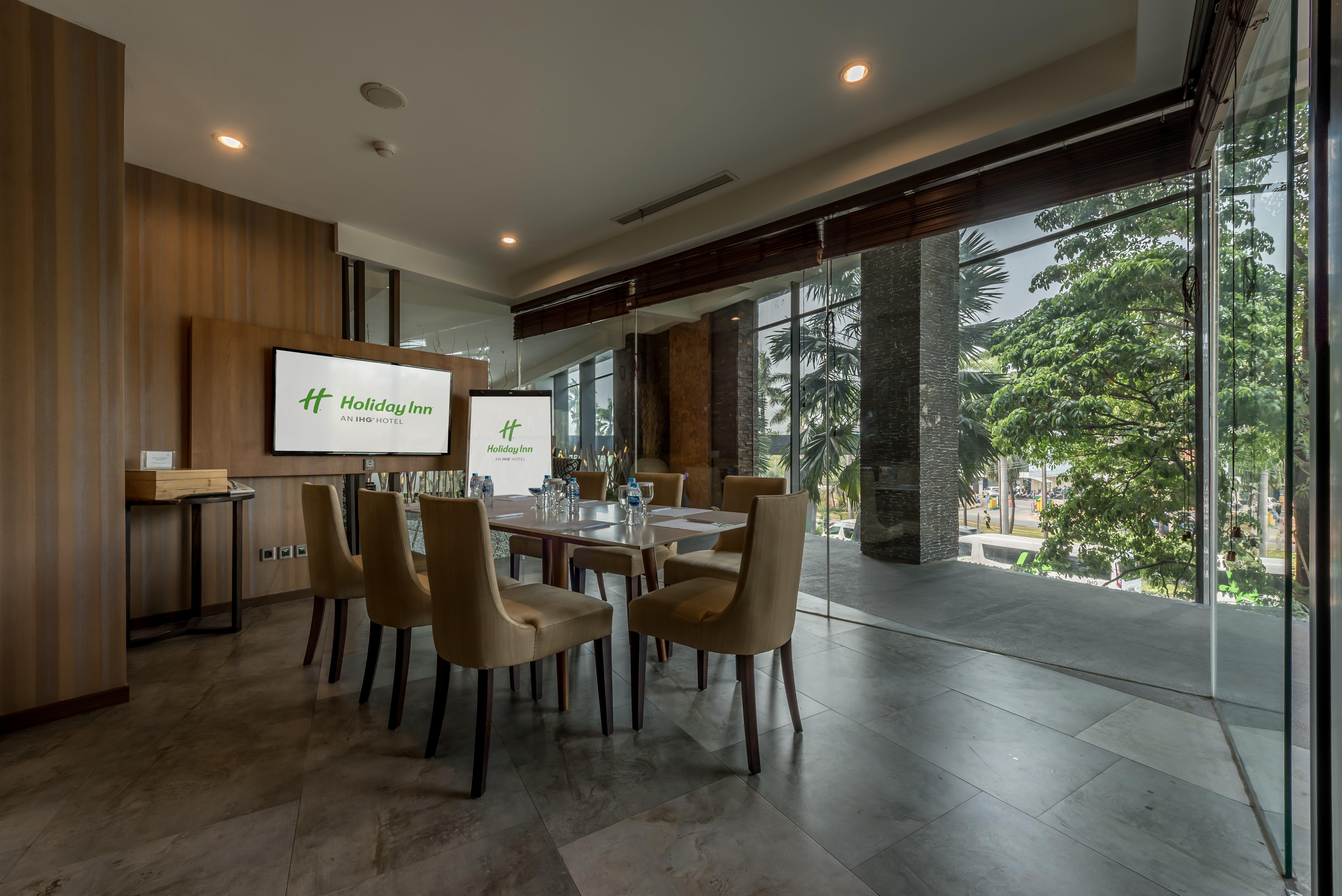 Holiday Inn Cikarang Jababeka By Ihg Екстер'єр фото