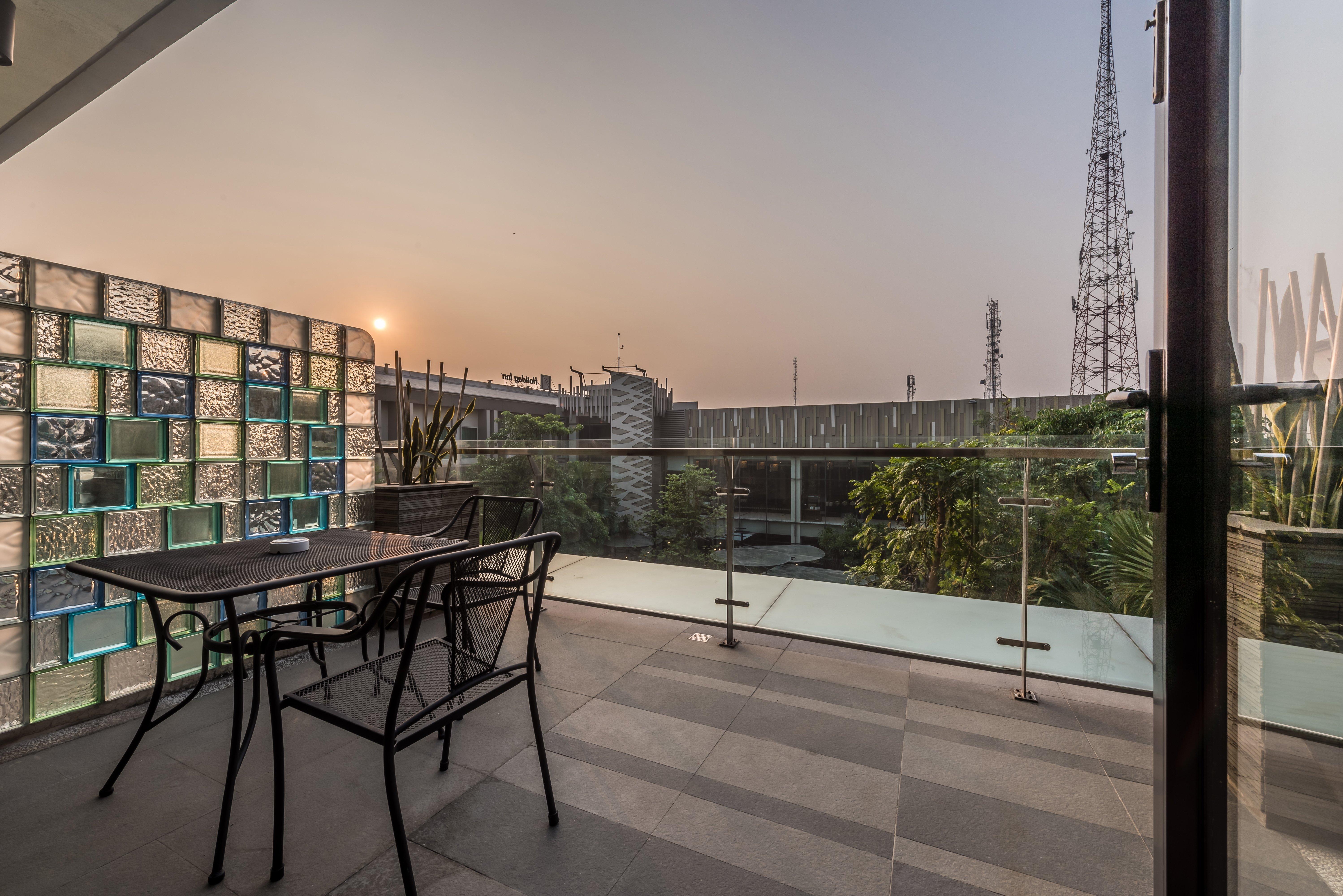Holiday Inn Cikarang Jababeka By Ihg Екстер'єр фото