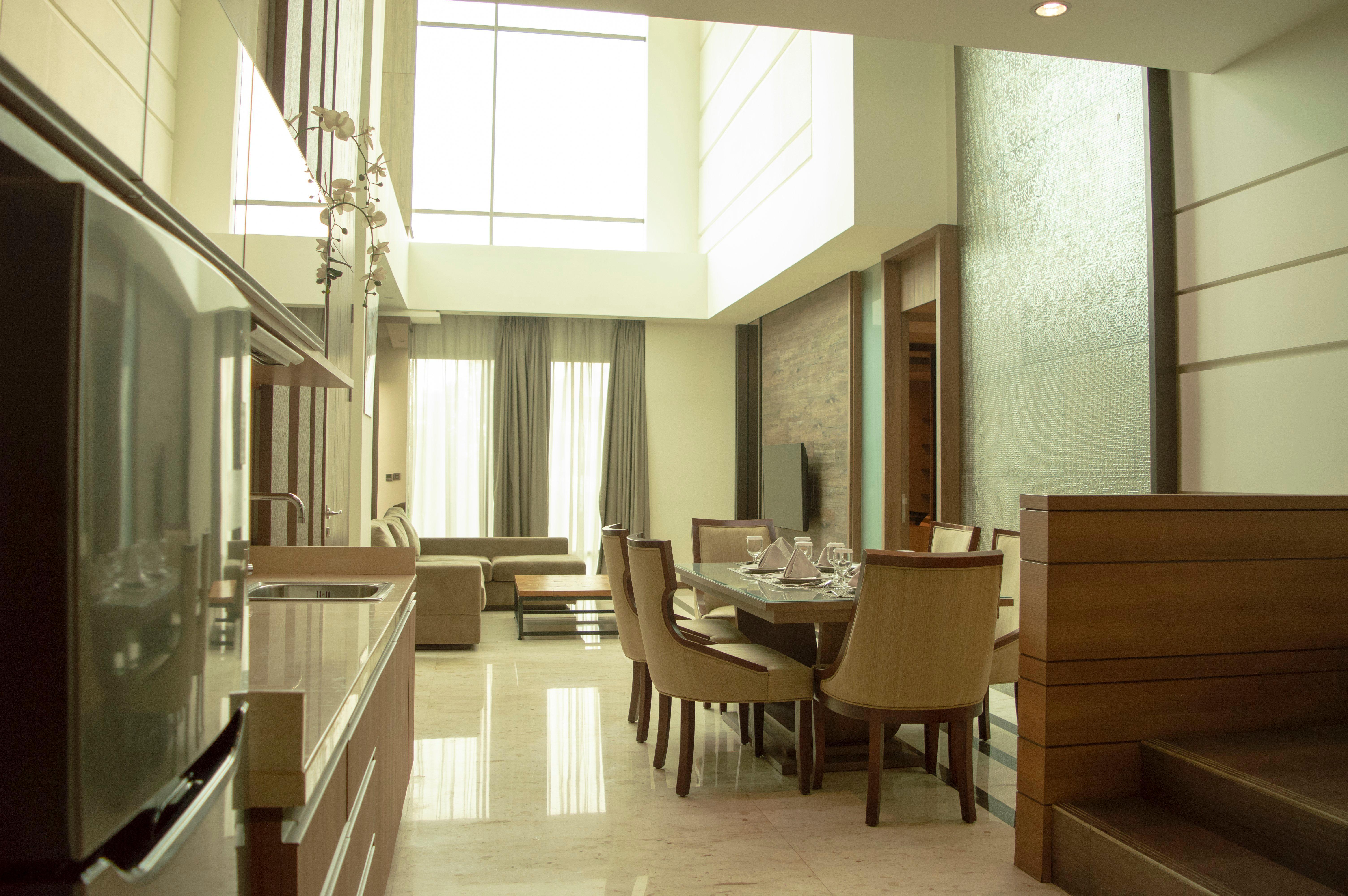 Holiday Inn Cikarang Jababeka By Ihg Екстер'єр фото