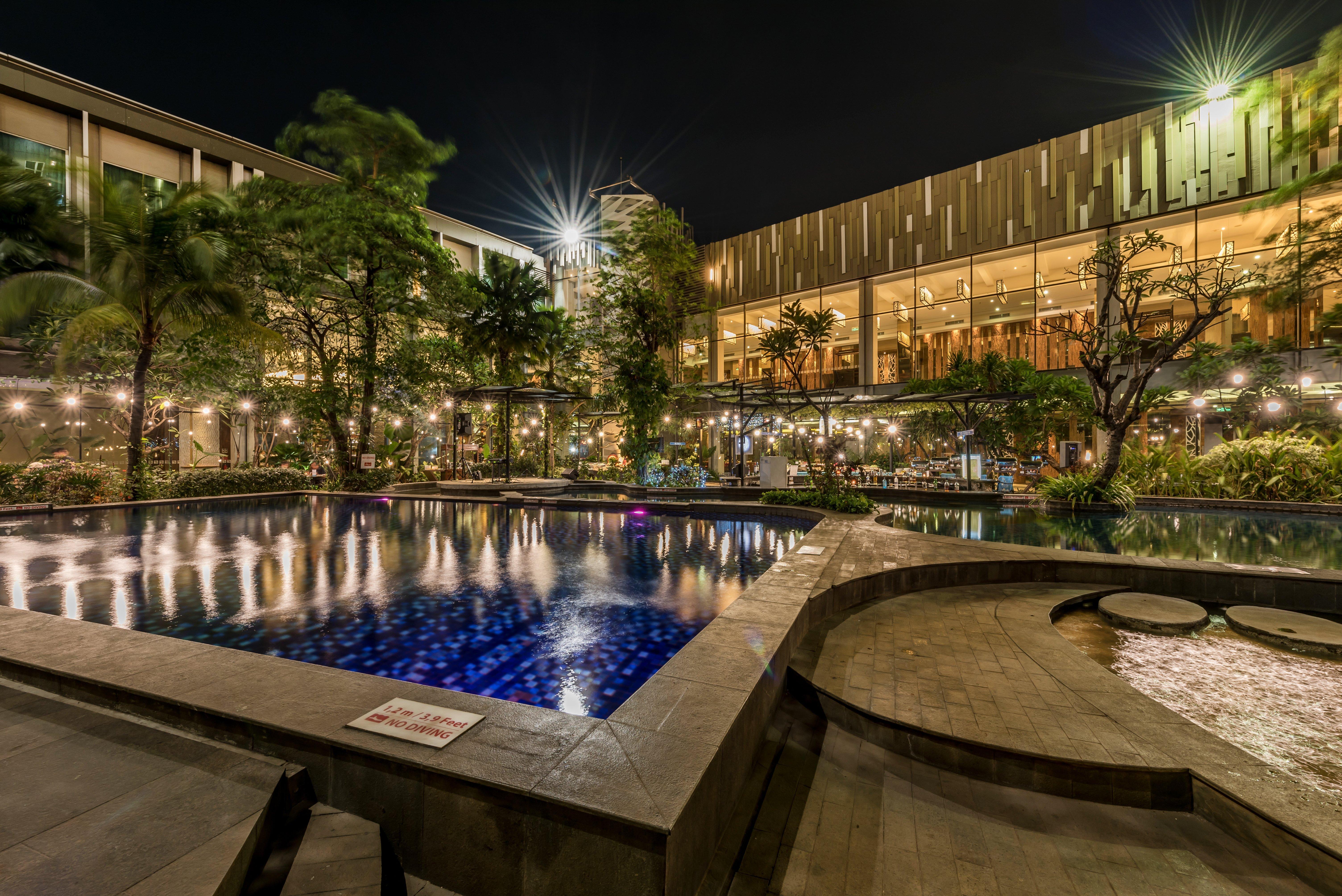 Holiday Inn Cikarang Jababeka, An Ihg Hotel Екстер'єр фото