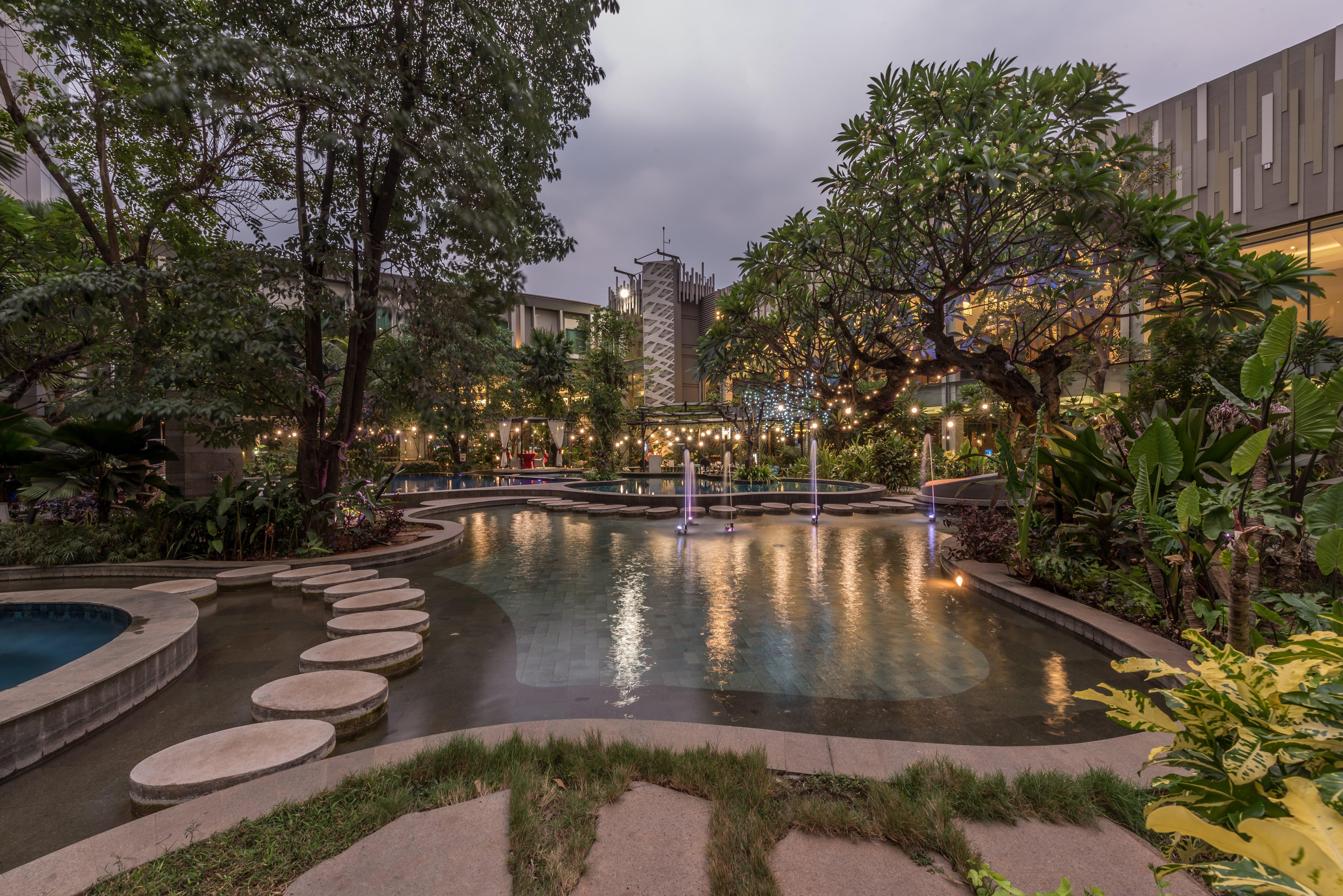 Holiday Inn Cikarang Jababeka By Ihg Екстер'єр фото