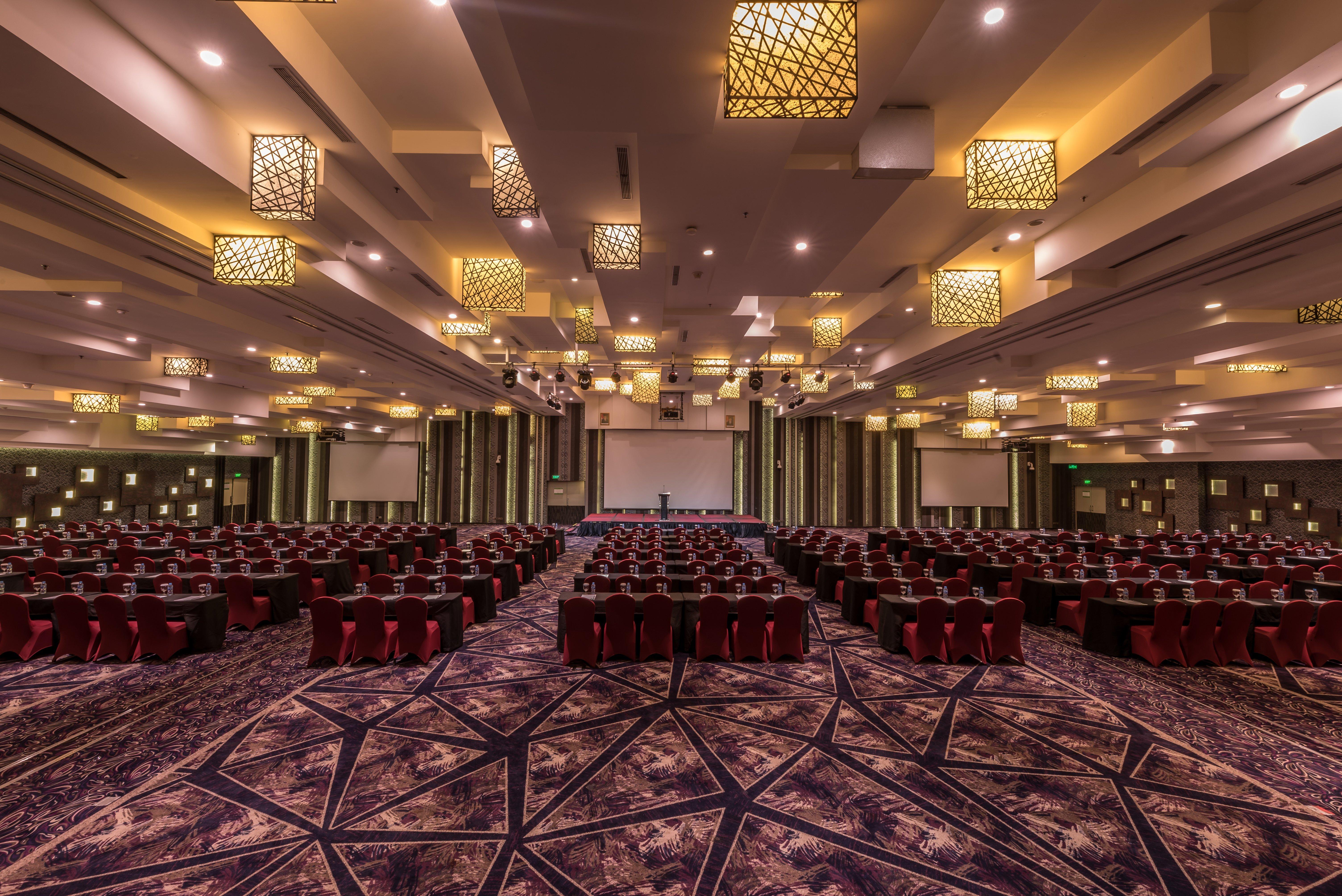 Holiday Inn Cikarang Jababeka By Ihg Екстер'єр фото