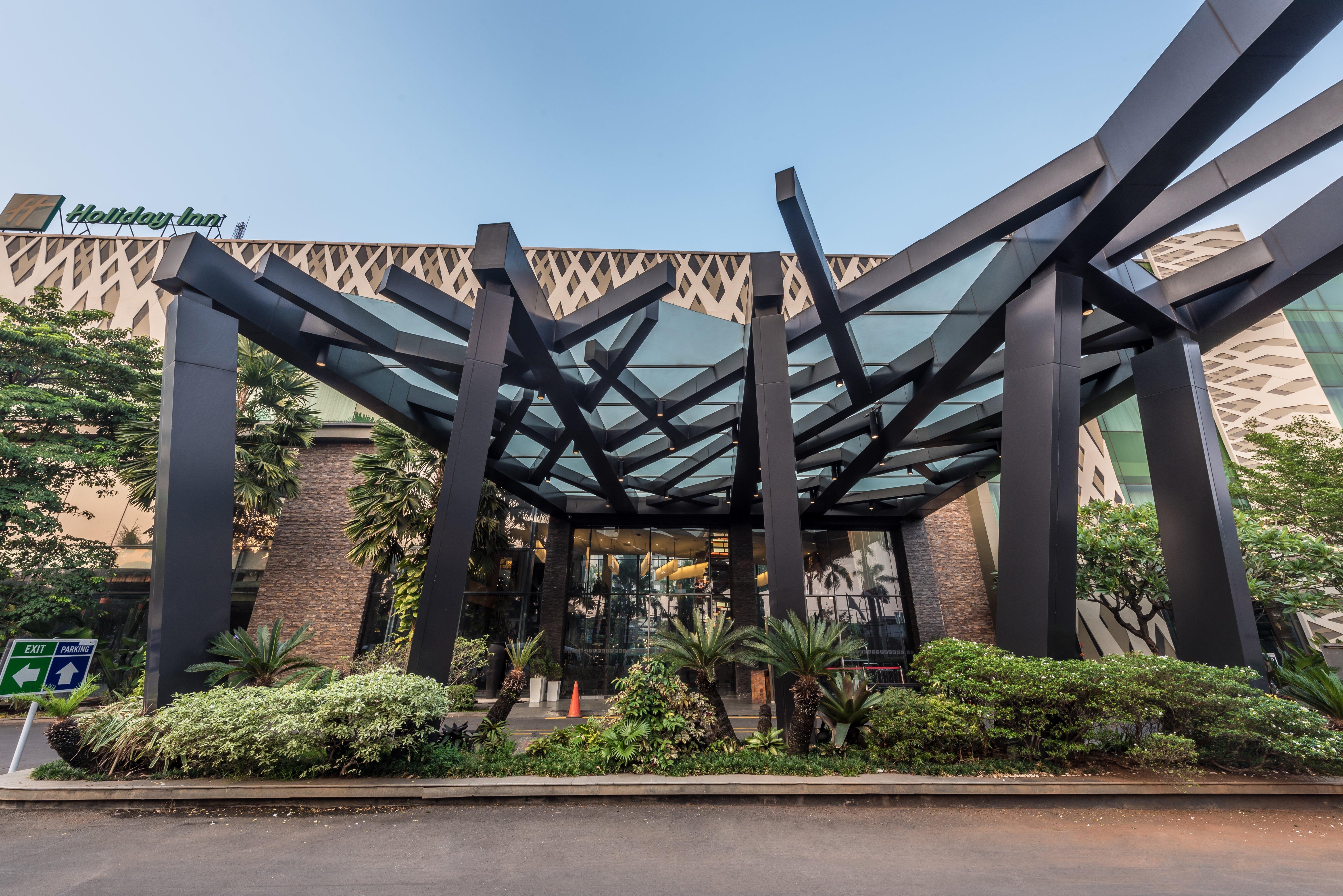 Holiday Inn Cikarang Jababeka By Ihg Екстер'єр фото