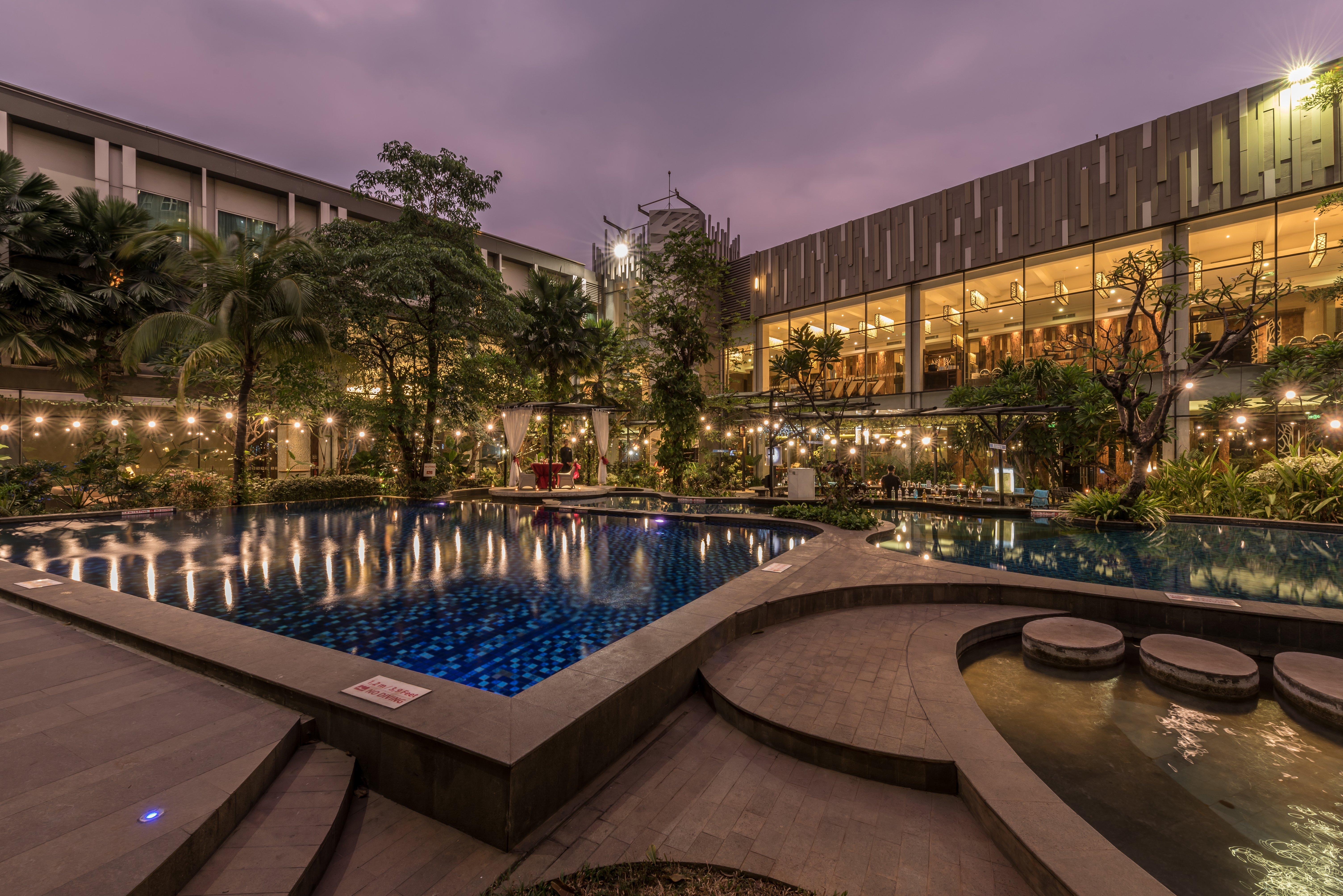 Holiday Inn Cikarang Jababeka By Ihg Екстер'єр фото